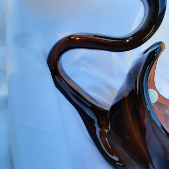 1960s Hand-Blown Sooner Glass Swan Vase - Picture 8 of 11